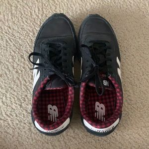 New balance sneakers 410